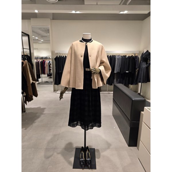 [파주점] 세트 울 캐시미어 케이프 코트 + 니트 배색 원피스 JRAA0CTC13,JRCA0OP502
