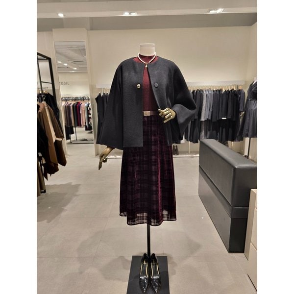 [파주점] 세트 울 캐시미어 케이프 코트 + 니트 배색 원피스 JRAA0CTC13,JRCA0OP502