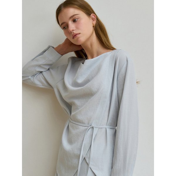 페탈 드레이프 블라우스 라이트블루 J1935