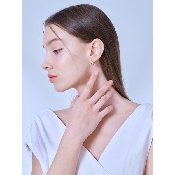 14K GF 볼륨 트라이앵글 원터치 귀걸이 ELGPEE436