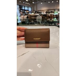 [파주점] [코메타럭스파주] 버버리 LANCASTER 레더 반지갑 브라운  81216841