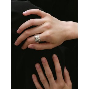 LARGE SOAR RING