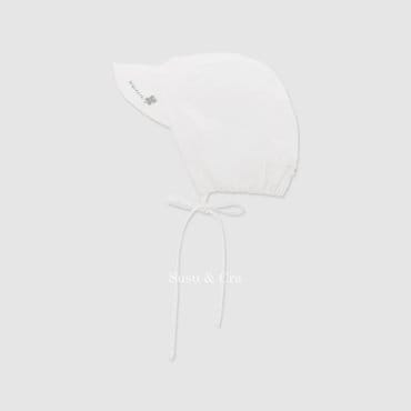슈슈앤크라 바리에르 보넷 ㅡ 화이트