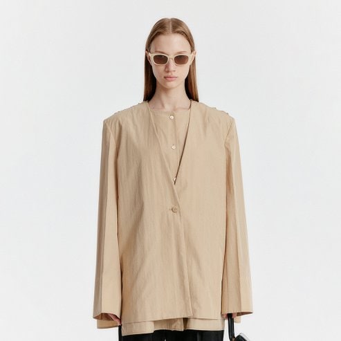EENK YILLY Transformable Shirred Back Jacket - Beige