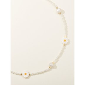 Daisy White Gemstone Freshwater Pearl Necklace