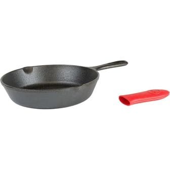  미국 롯지 무쇠팬 Lodge Cast Iron Skillet with Red Mini Silicone Hot Handle Holder 8inch 13