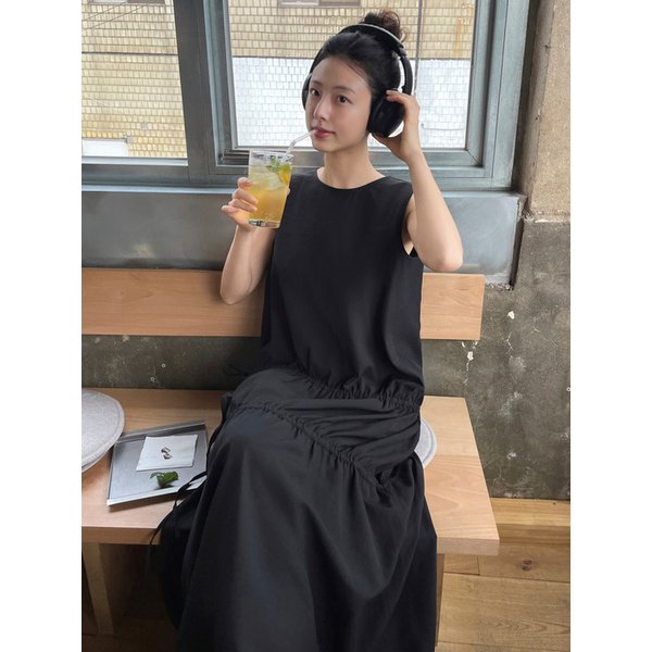 마가렛 셔링 원피스 블랙 amr2303