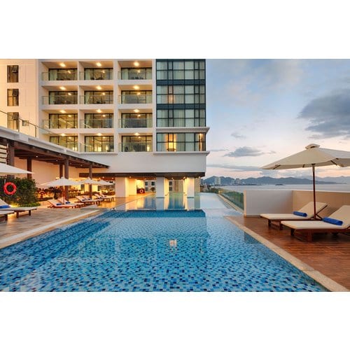 https://media.eoding.com/media/travelagent/205/imagecontent/VPCBNT_Pool21_G7aaFSg_N3LDiuw.jpg