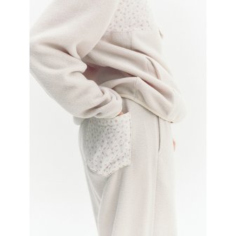 모일리 Flower Point Fleece Pants Beige