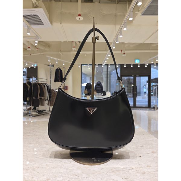 [부산점] 스크래치[프라다] 여성 클레오 브러시드 가죽 숄더백 1BC499-ZO6-F0002