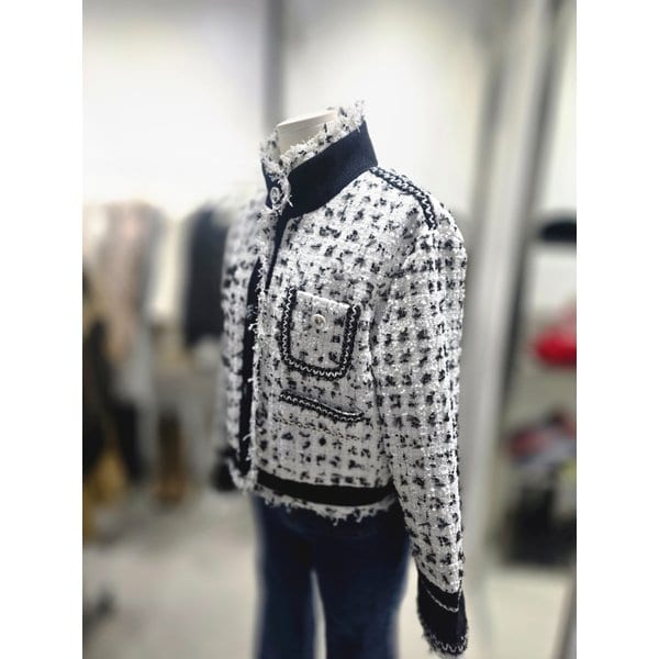 [여주점] 단추 포인트 하이넥 트위드 자켓 ES1WJ661
