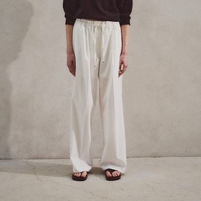 [25SS] 카밀라 드로스트링 트라우저 화이트