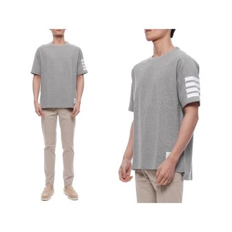 톰브라운 25SS 남성 사선 스트라이프 반팔티셔츠 (MJS246A 07323 055 25S)