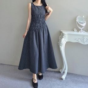 체키 사선 스모크 밴딩 프릴 플레어 롱 원피스 2COLOR _P428942101