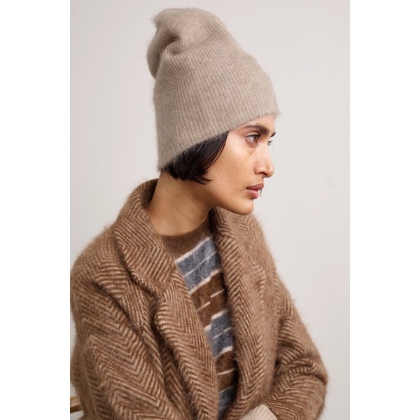 게스트인레지던스 그리즐리 리버시블 리브 브러시드 캐시미어 비니 46376663162950245