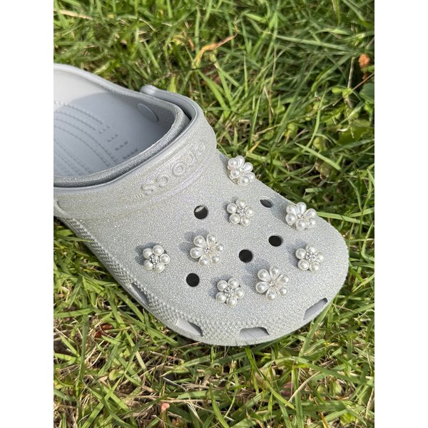 [2piece SET] petit pearl flower shoe charm 슈참, 지비츠