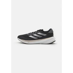 4496225 Adidas SUPERNOVA STRIDE - Road running shoes core black/footwear white/grey six