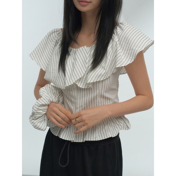 Selia Off-Shoulder Blouse Set_White