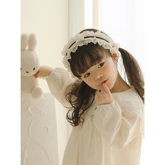 아림클로젯 반짝이는 햇살마저 - 아기 레이스 카라 원피스