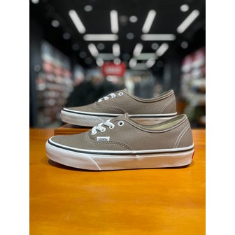 반스 [시흥점] 남녀공용 스니커즈 컬러띠어리 어센틱 (월넛)(VN000EGA1NU)