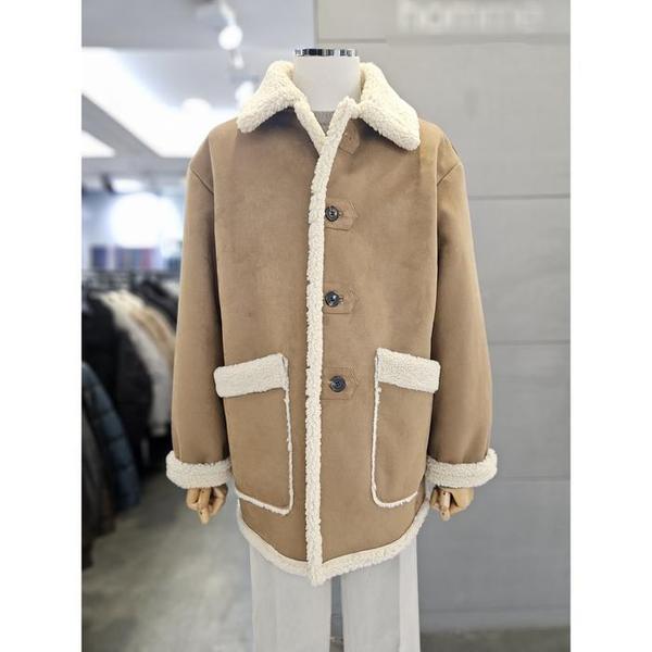 확대된 대표 바쏘옴므 세이브존03 바쏘옴므 남자 오버핏 하프 무스탕 카멜 페이크 레더 WSATZ4UA49A(1)