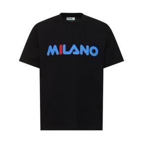 24 FW 휠라 F Milano 밀라노 프린티드 프론트 패널 크루넥 티셔츠 제트블랙