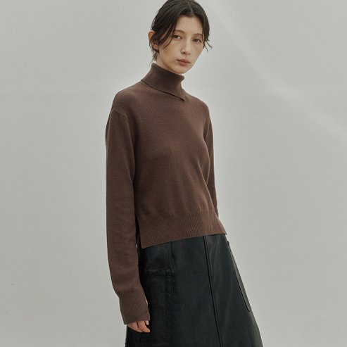 노이어 캐시미어 슬릿 터틀넥 (브라운)