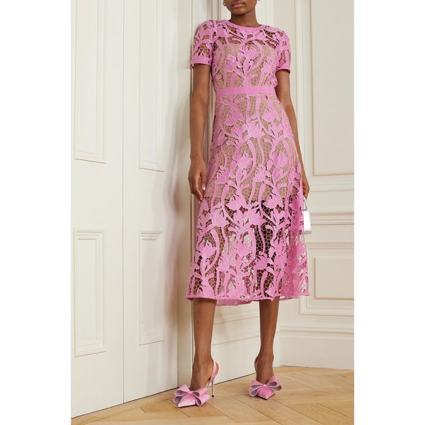그로그랭 트리밍 자수 새틴 기퓌르 레이스 미디 드레스 핑크 1647597324583980