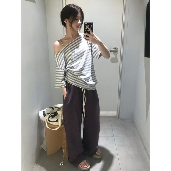 Silver Mood Off-Shoulder Box Tee