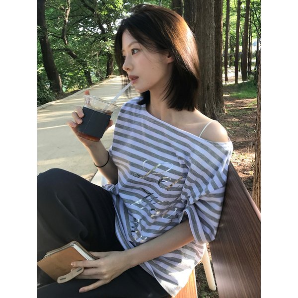 Silver Mood Off-Shoulder Box Tee