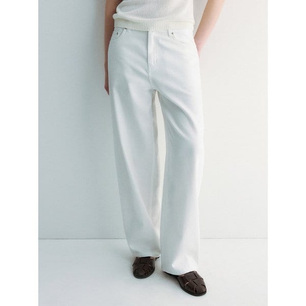 (우먼)보이핏 커브드 화이트 데님 팬츠