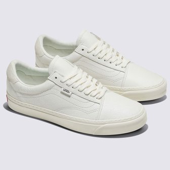 반스 [ VANS ] VN000CZMOUN 올드스쿨 LUX 화이트