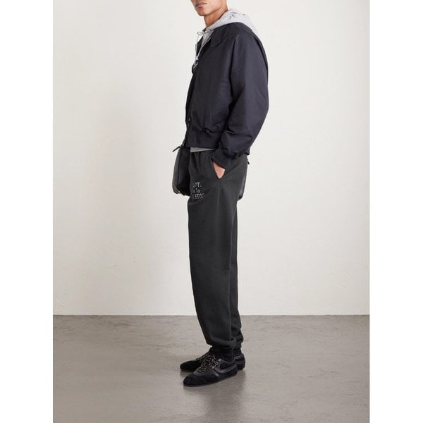 테이퍼드 로고 프린트 코튼 저지 스웨트팬츠 46376663162903328