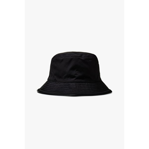 여성 이글 로고 패치 클로슈 햇 A524354503001