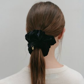 다프네 벨벳 헤어스크런치_블랙 / DAPHNE VELVET HAIR SCRUNCH_BLACK