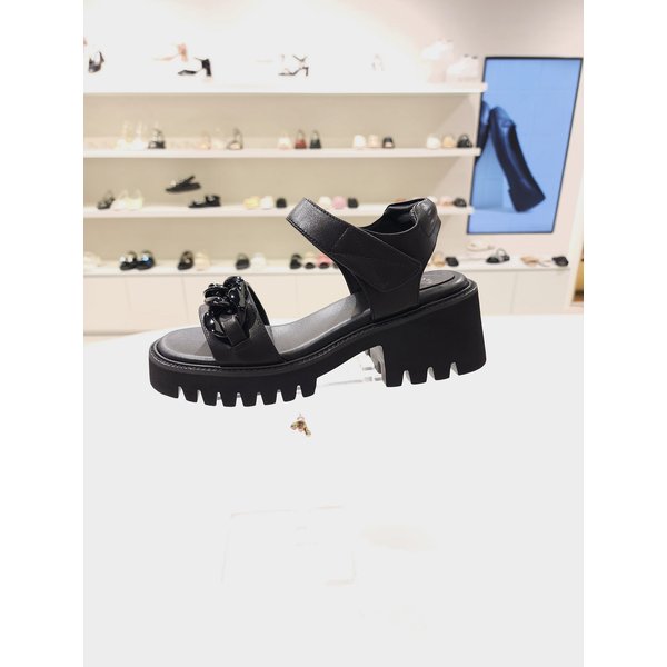 [부산점] 바바라 6cm 벨크로 체인장식 스트랩 샌들 AAI451