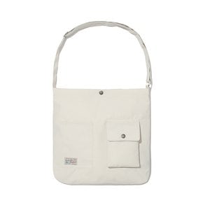 SL-LABEL FRONT POCKET CROSS BAG 그레이지