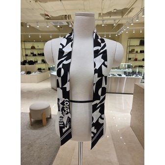 페라가모 [부산점] 여성 로고 패턴 실크 트윌리 스카프 32-0907-775294