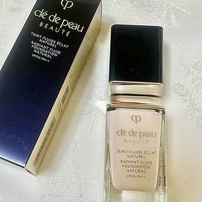 래디언트 플루이드 파운데이션 B10 내츄럴 35ml