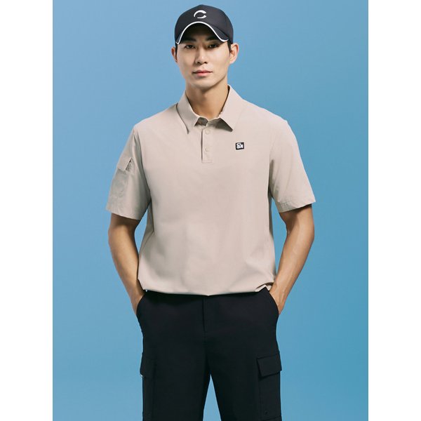 남성 에센셜 나일론 스트레치 카라 반팔 우븐탑 베이지