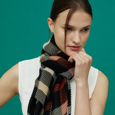 닥스 DCSC5F582BK [WOOL100%]블랙 체크 울 플리츠 스카프