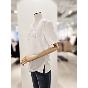 [파주점] 비즈 플로럴 패치 프린트 티셔츠 CR3A0TS061