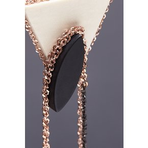 Subtlety Joli Brooch - Onyx