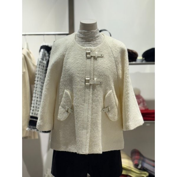 [여주점] 비죠 장식 포인트 벨라인 하프 코트 ER1WC160