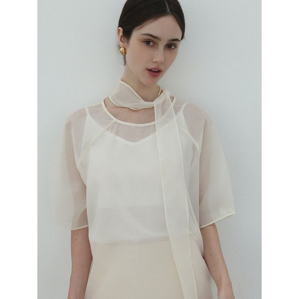 Half overfit sheer blouse - CREAM