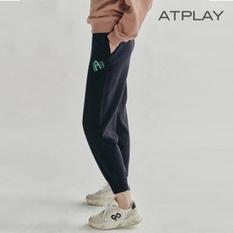 앳플레이 [ATPLAY] LOVE 엠블럼 니트조거팬츠 T214KSA036