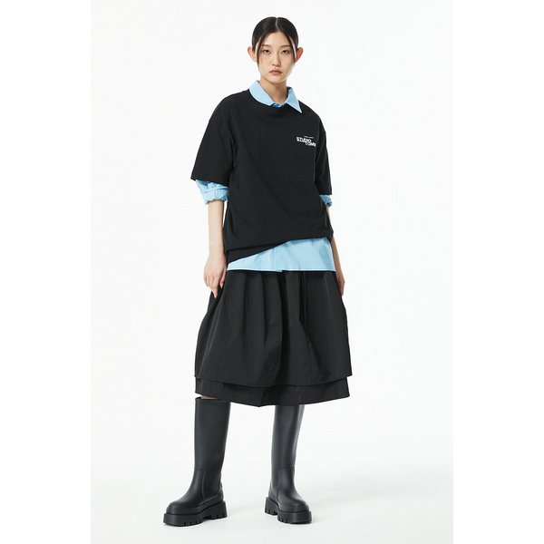 [UNI]체스트 스몰 로고 티셔츠 91U5222188099