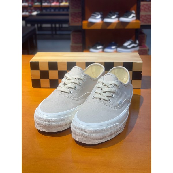 [여주점] (남여공용) 스니커즈 프리미엄 어센틱 LX 44 킥다운(베이지) (VN000D4YOCK)