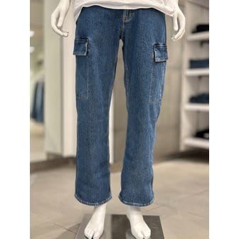 Calvin Klein Jeans [여주점] CKJ 캘빈클라인 진 남 미드블루 90s 루즈핏 카고 데님 (J325410-1A4)