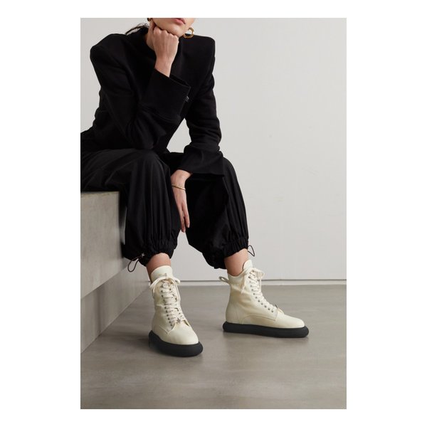 셀레네 로고 장식 쉘 가죽 컴뱃 부츠 6630340696450957